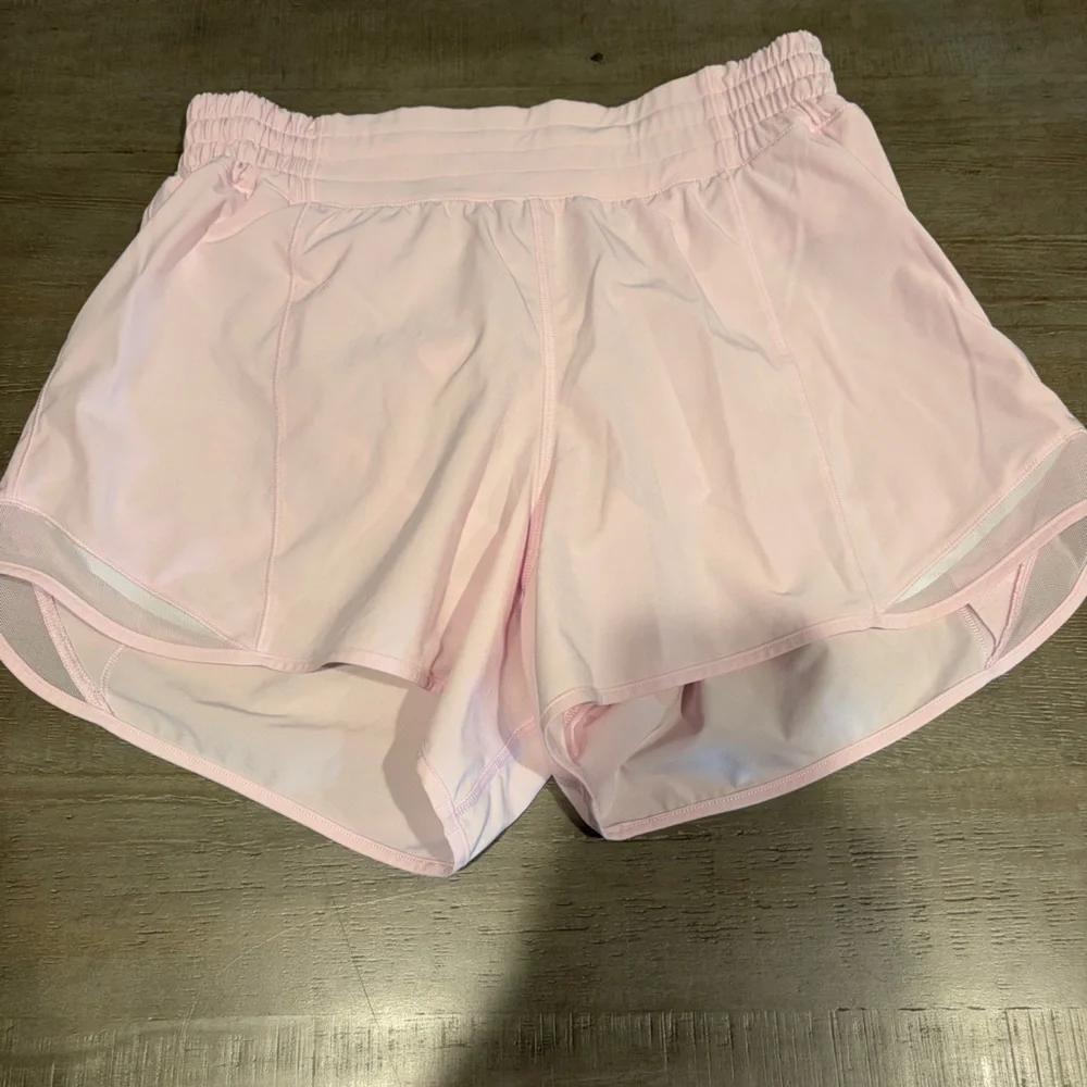 Lululemon hotty hot high rise 4” short - pink organza - Picture 2 of 2